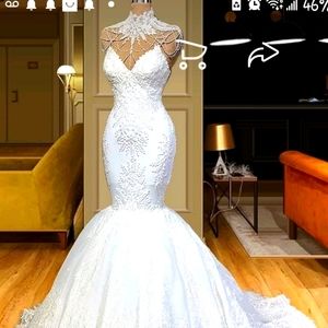 Brand new wedding dress. Size 10.